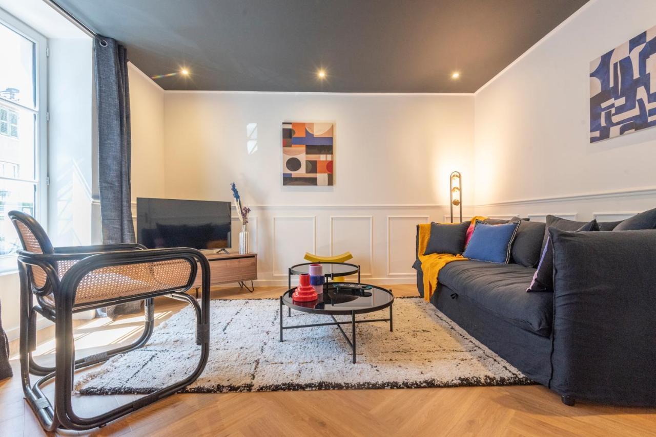 Le Cosy Chic . Proche Gare . Centre-Ville Macon . Neuf . Climatisation . Design . Wifi . Exterior photo